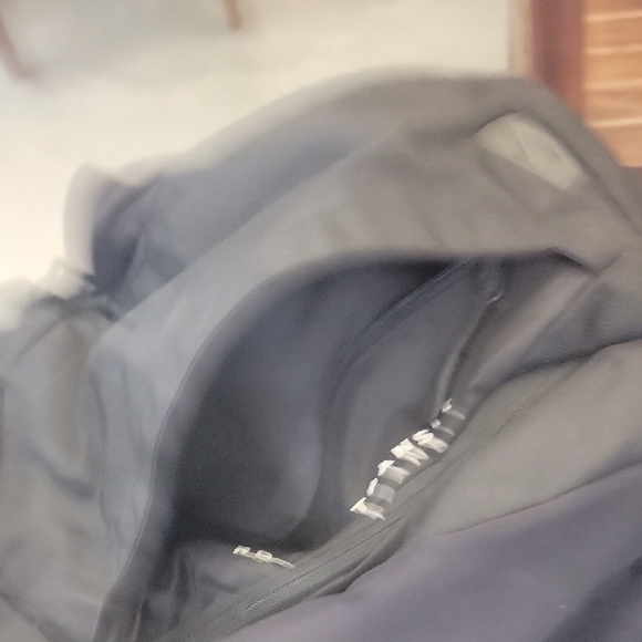 The North Face Black Backpack with Padded Straps and Structured Shape - Picture 10 of 12